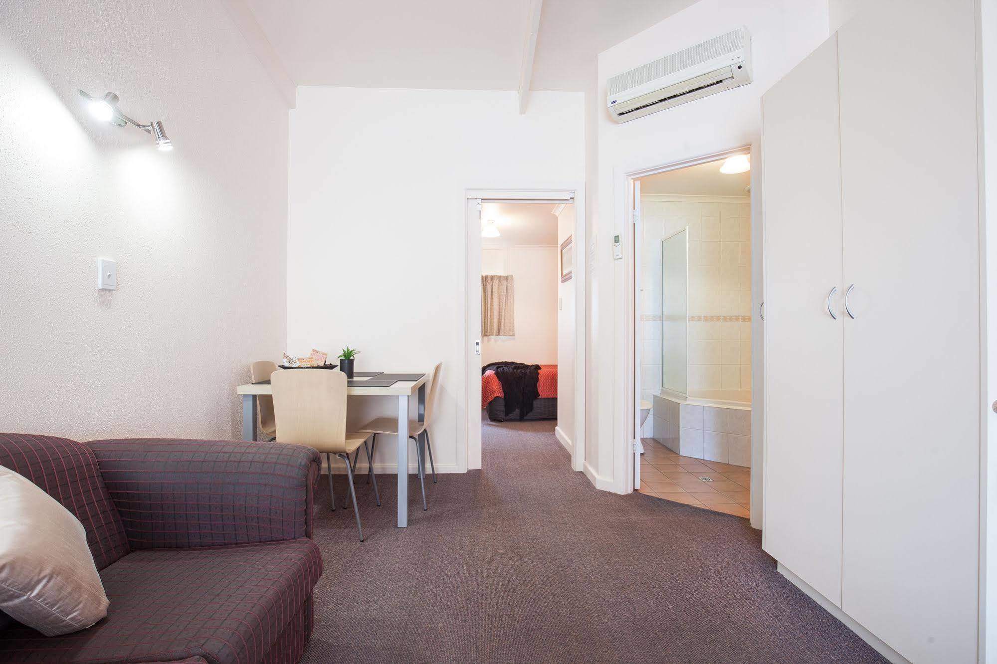 Mid City Motel Mount Gambier Exteriör bild